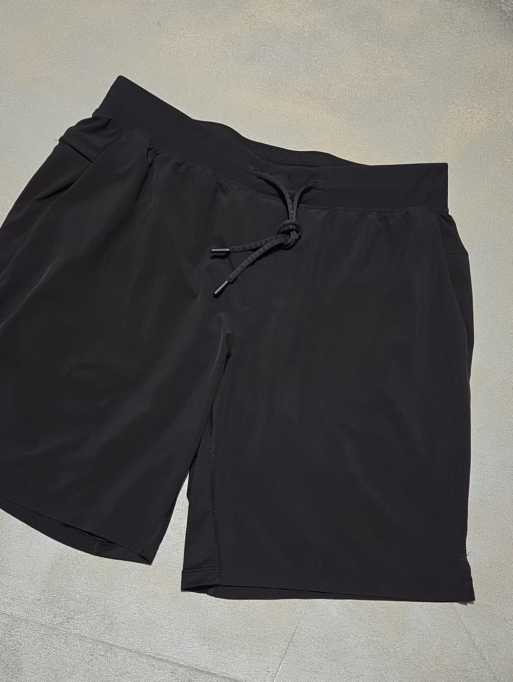 lululemon athletica Men's Black Hybrid Performance Shorts